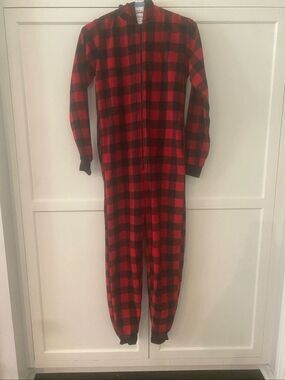 #Follow Me Men's Red Black Buffalo Plaid Long Sleeve Hooded Pajama Onesie Sz XS